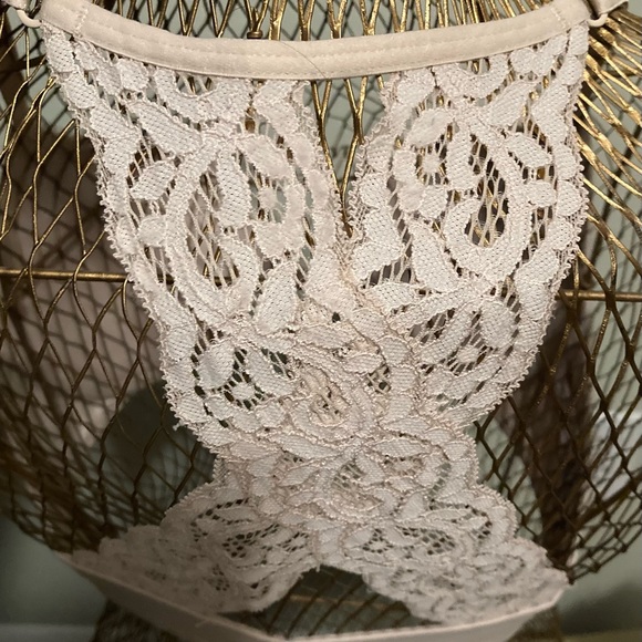 Victoria’s Secret Body by Victoria Racerback Perfect Shape Bra  34C - Picture 6 of 10